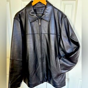 Claiborne Men’s Leather Jacket Large